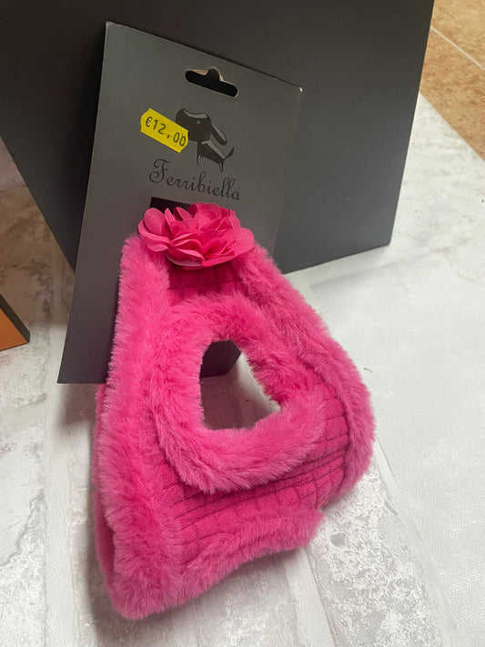 Arnés de Pelo Rosa con Rosa 🌸 – Elegancia y ternura en cada paseo 🐾