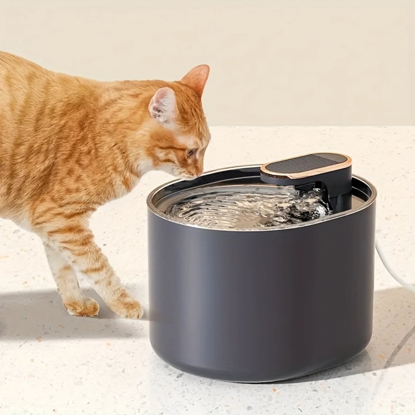 Dispensador de agua silencioso para mascotas: fuente automática para gatos con alimentación USB, funcionamiento seguro, circulación continua para un agua fresca.